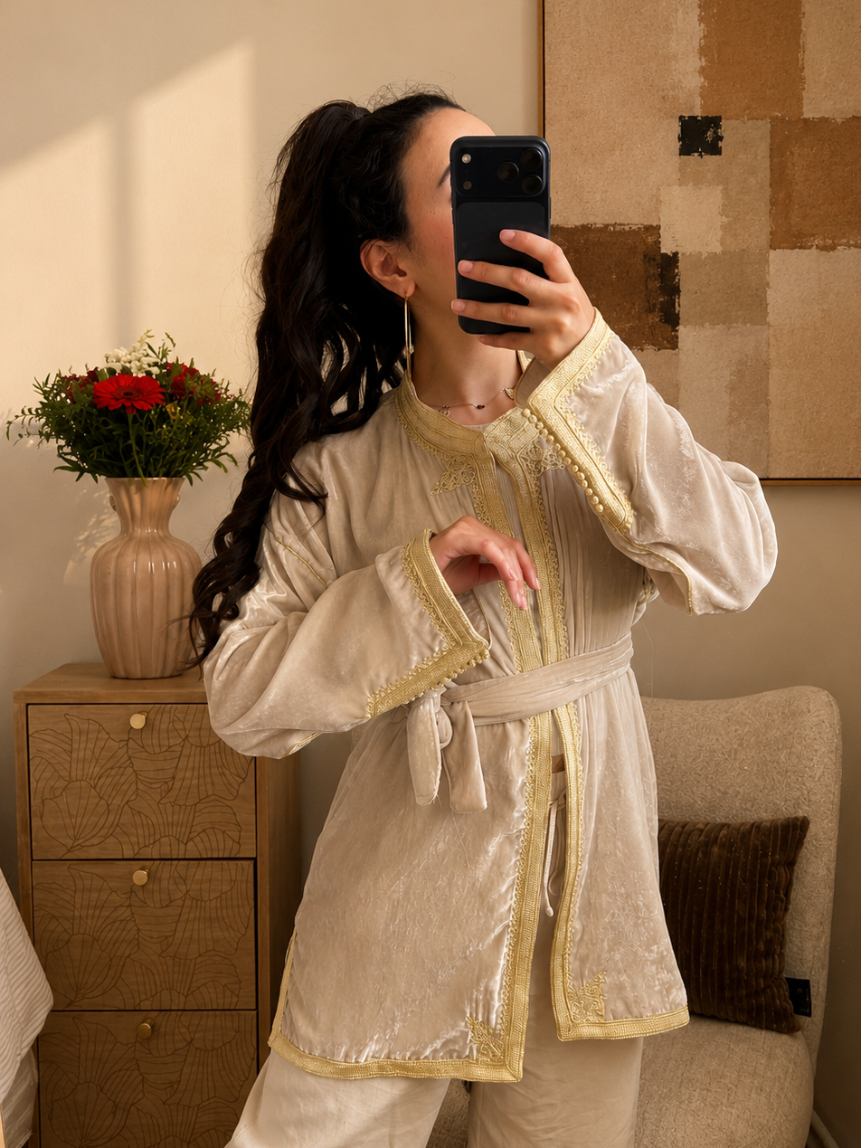 SHORT IVORY KIMONO